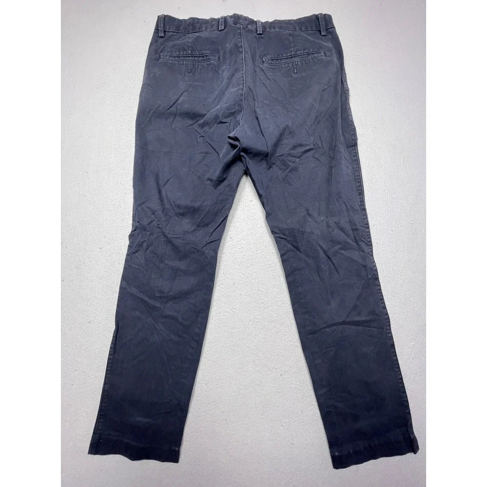 GAP essential khaki